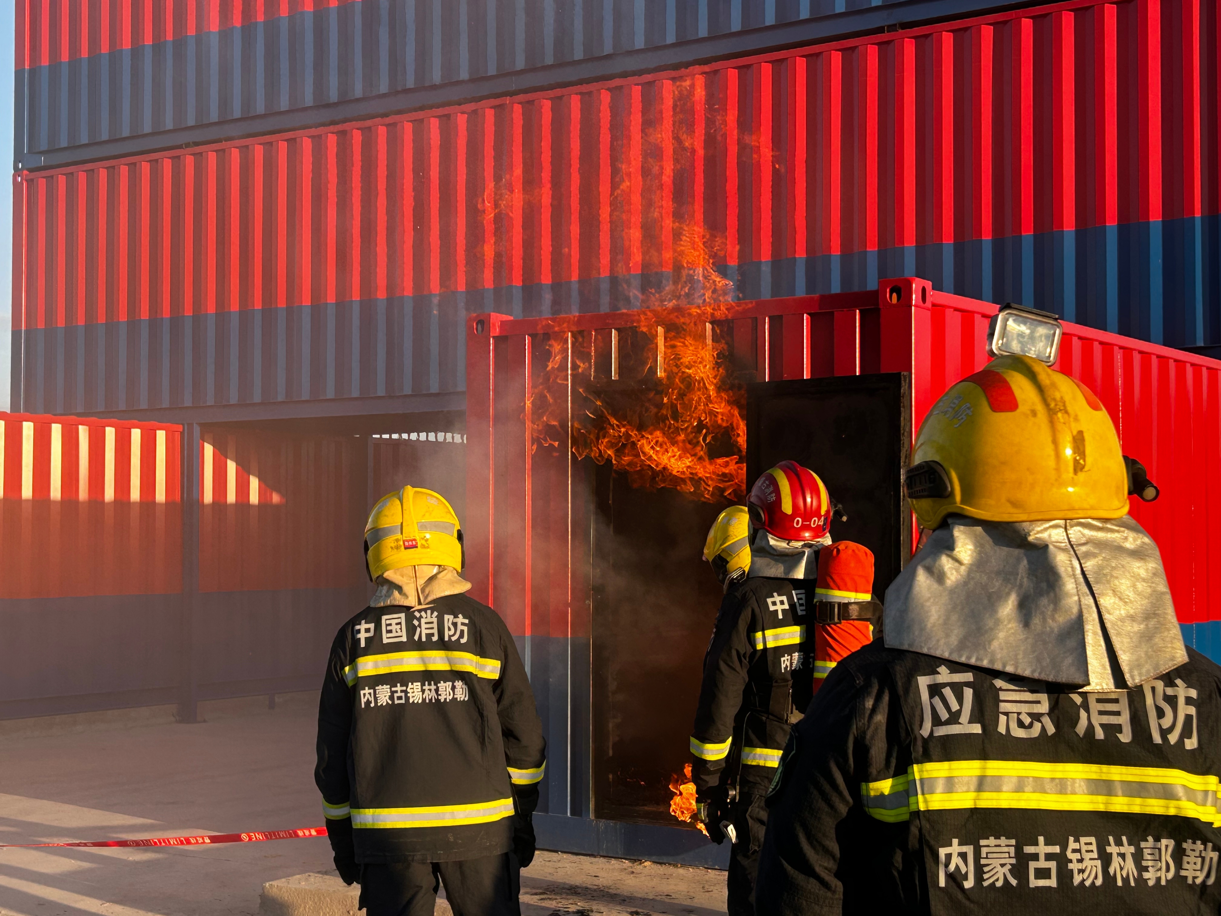 赌球网站消防救援支队圆满完成基层指挥员、安全员暨真火烟热基地化轮训工作