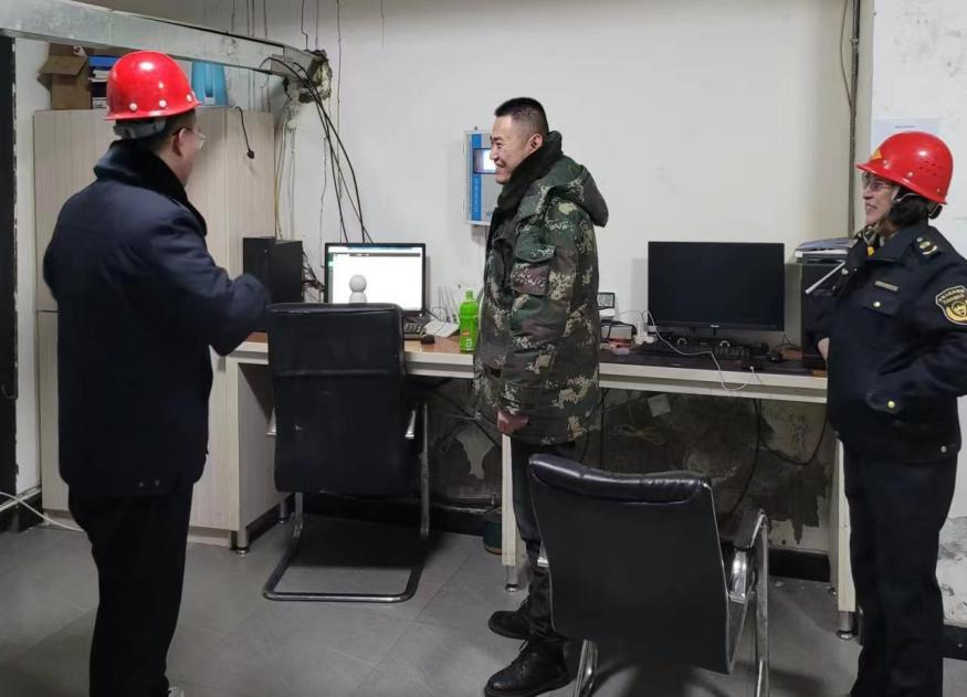 全球最大赌球网站正镶白旗分局 节前环境安全大检查，拧紧生态环境保护 “安全阀”