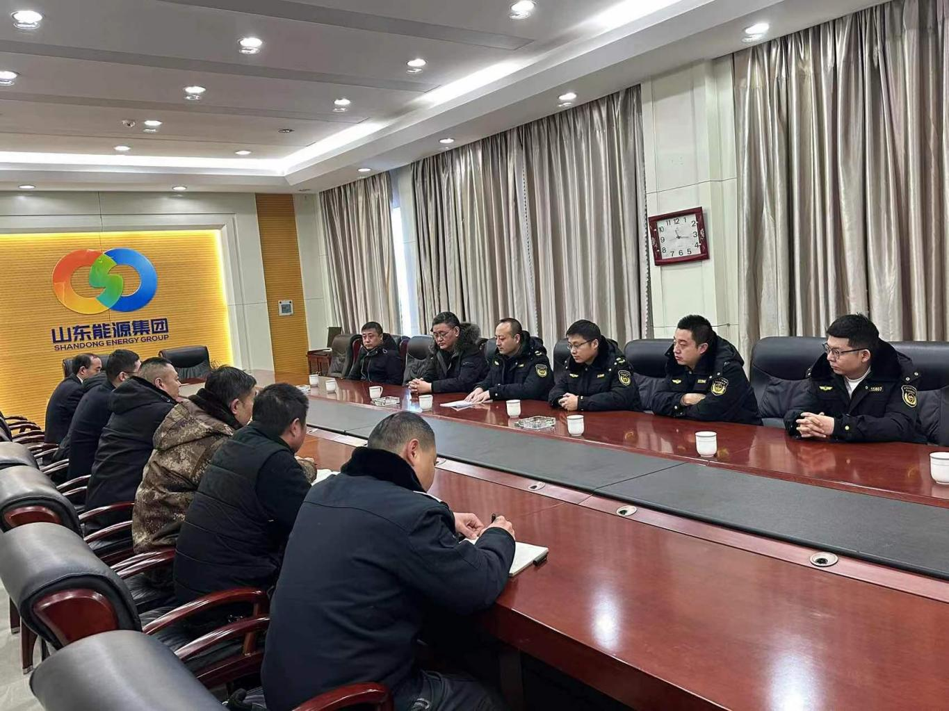 乌拉盖管理区生态环境分局、应急管理局、工信局 开展安全生产联合检查