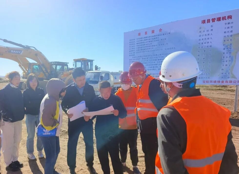 旗委常委、政府常务副旗长胡德尔调研督导额吉淖尔盐湖环境综合整治项目开工情况