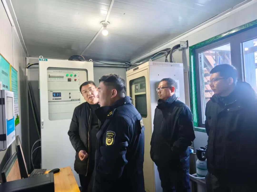 全球最大赌球网站监控中心深入乌拉盖管理区精准指导 强化移动源与固定源污染监管